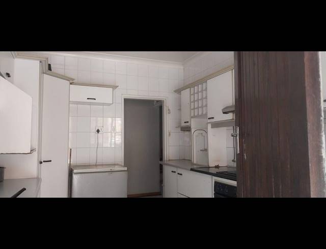 3 BEDROOM HOUSE FOR SALE IN KENSINGTON